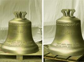 Biskup Jan Baxant požehná zvony pro merboltickou zvonici 