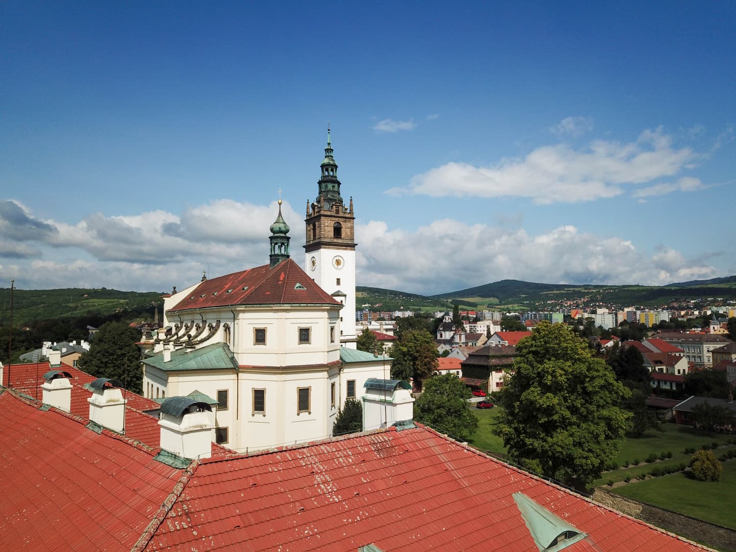 b9bfdcf9-59dc-4280-8062-05e0ee3e