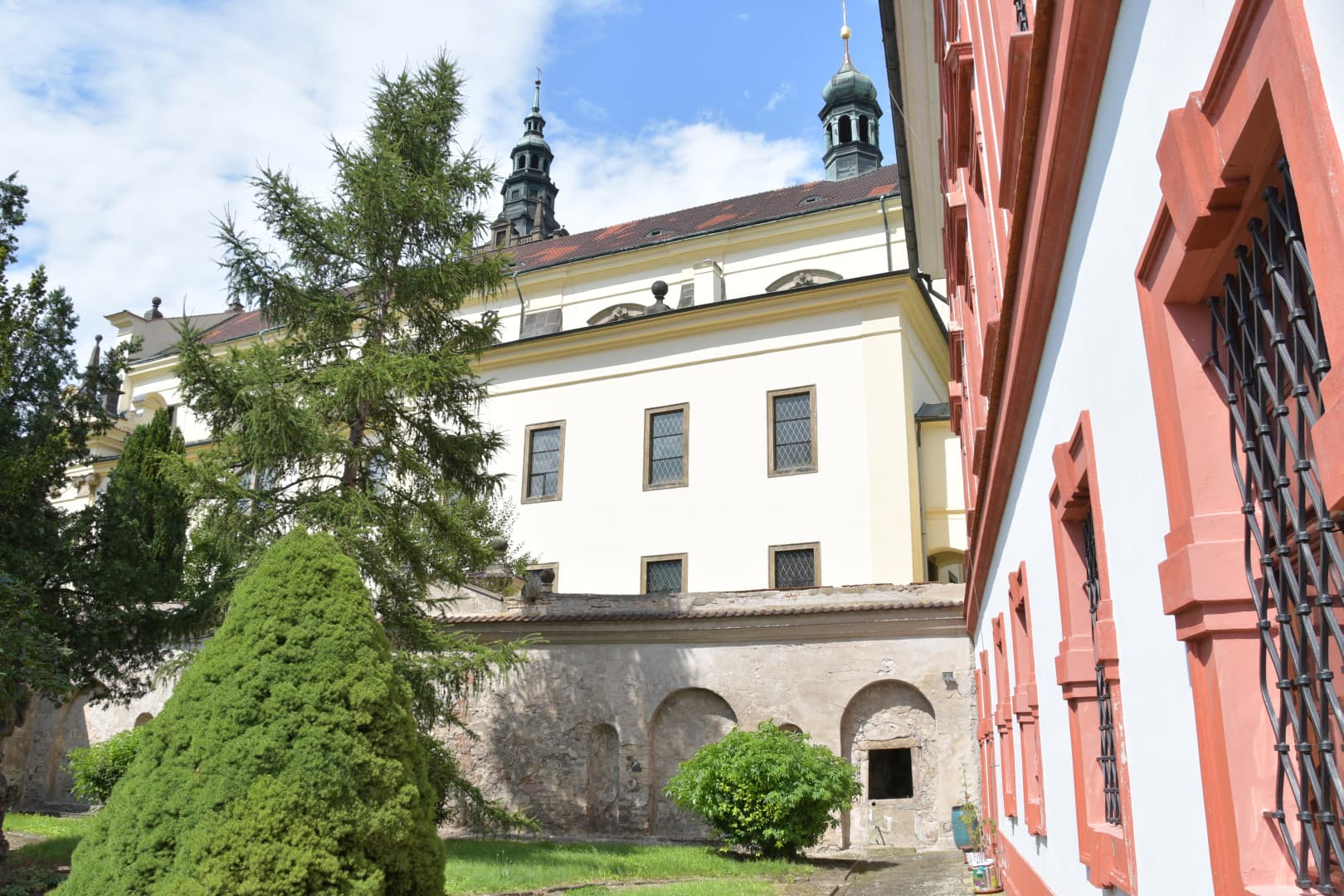 b77a0db2-1e79-4c41-9776-cd5f62d6