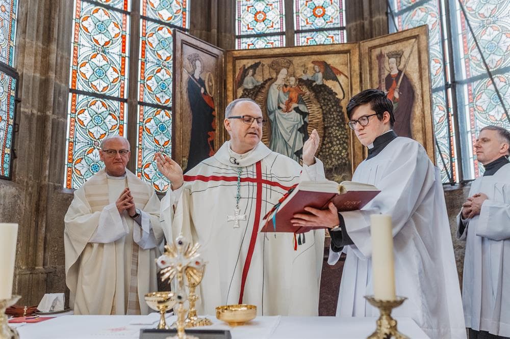 b57441d3-392e-4220-a204-8693c1ed