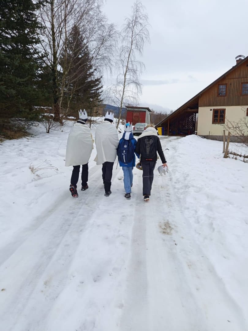 6ba815d0-3767-4649-8f51-22efd536