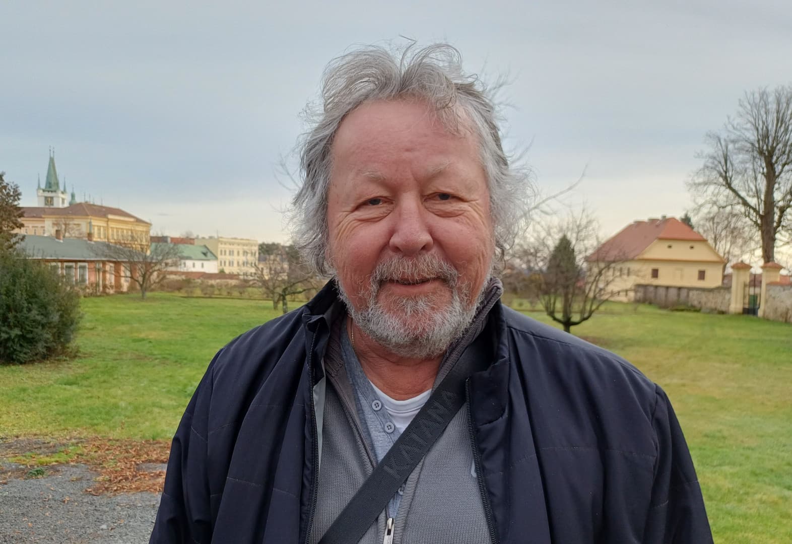 812f17b5-9885-43b6-91e0-a8fdffc9