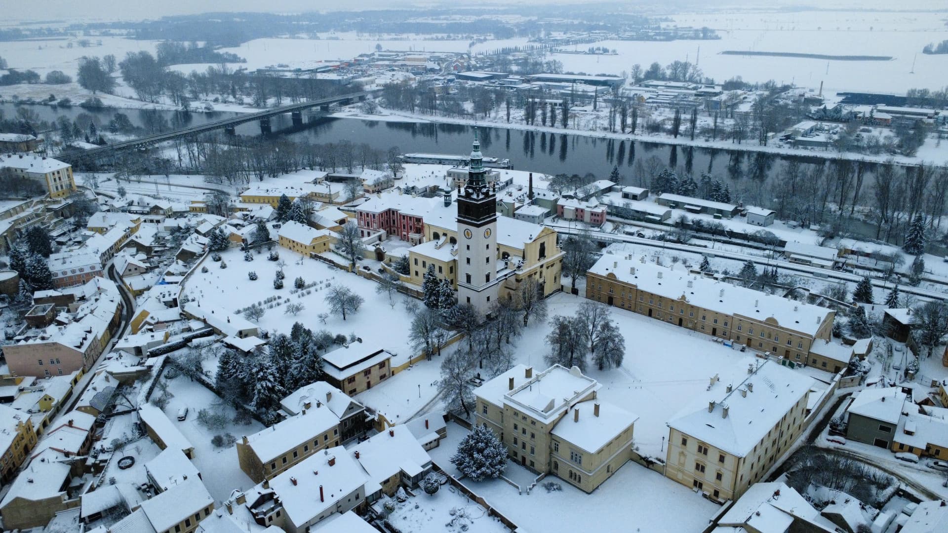 f65e094f-341a-4331-bb76-0dcae030