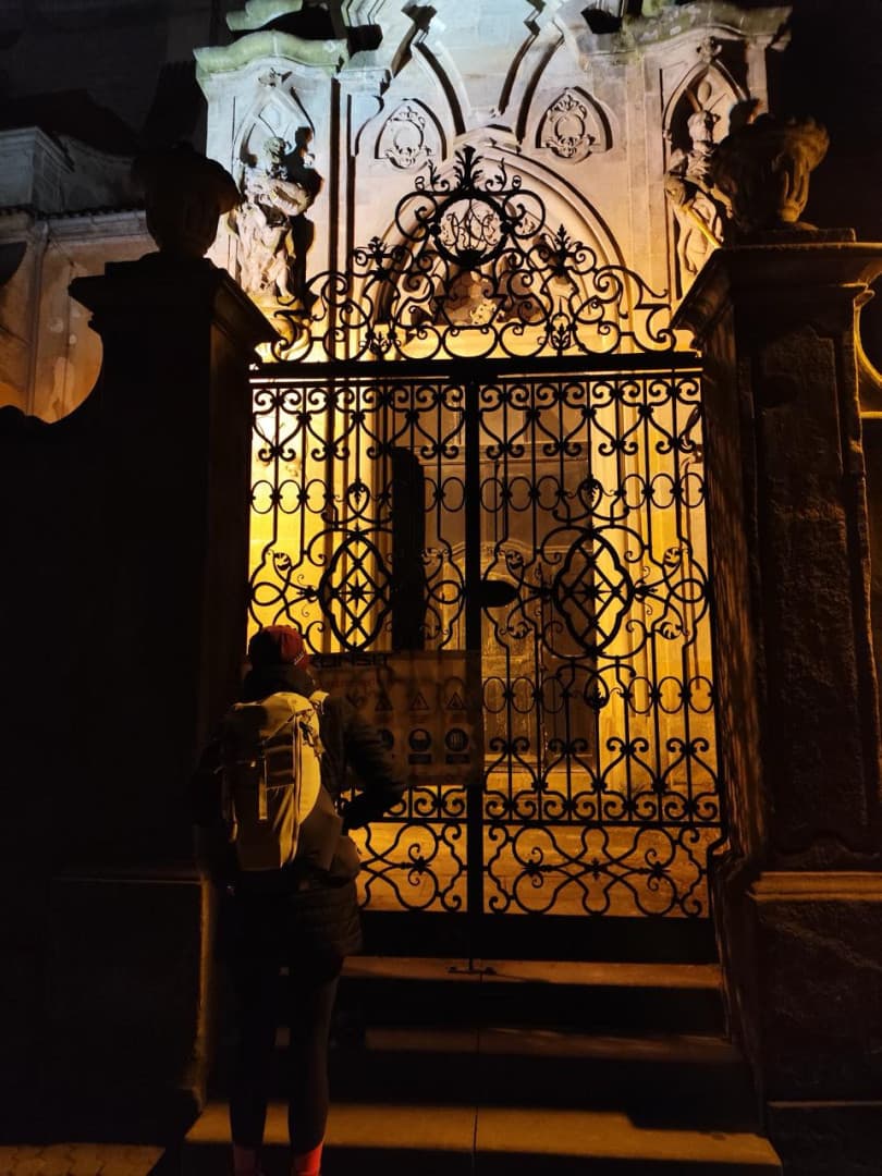 b018a90a-4d23-4576-867e-8c9bf4e9