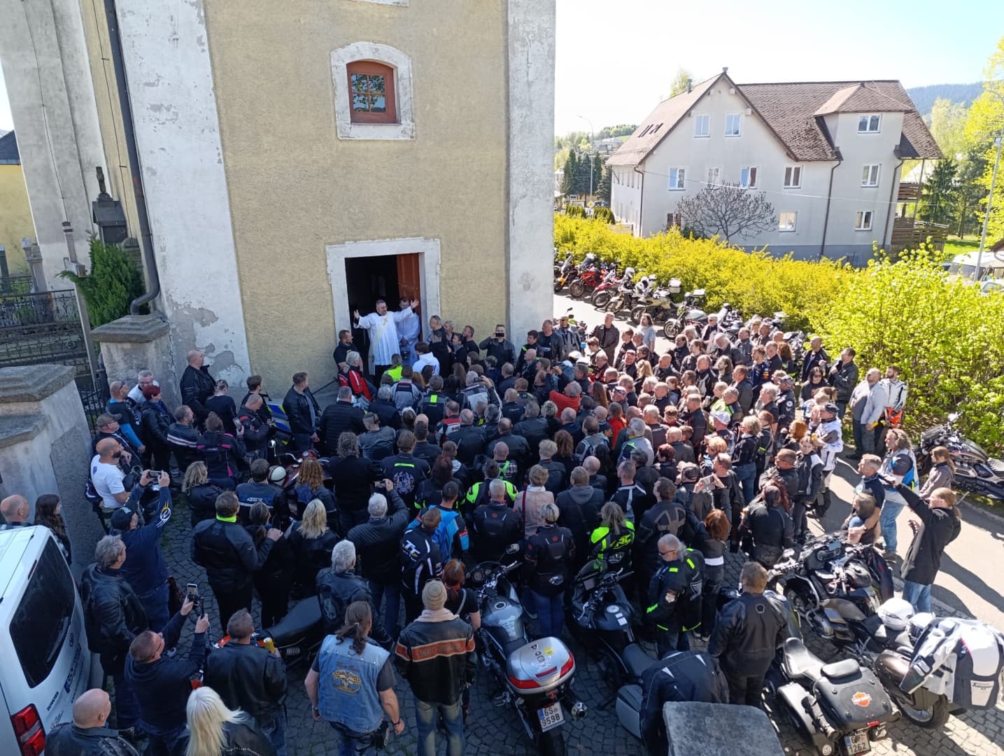 Žehnání motorkářům a jejich strojům