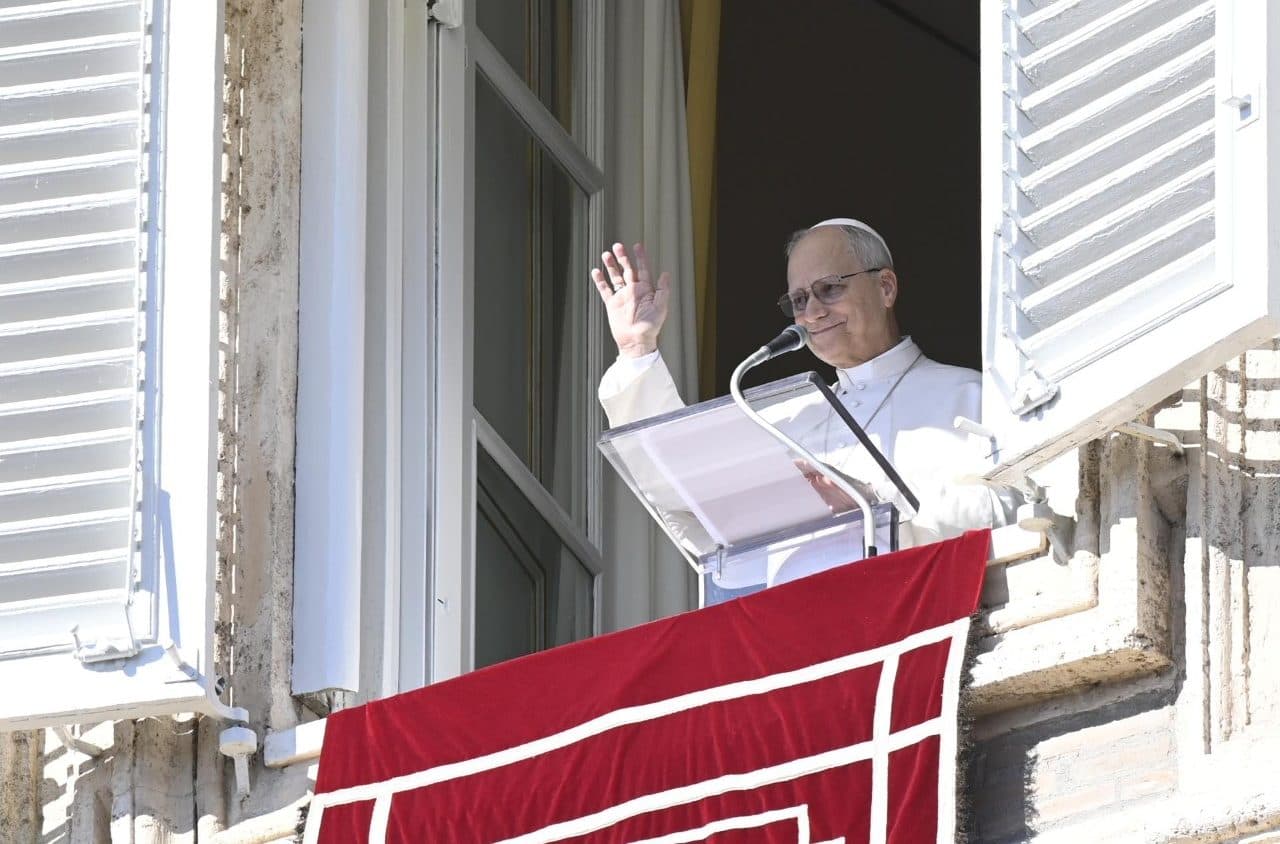 Lev XIV. při Anděl Páně: Blahoslavenství jako cesta ke skutečnému štěstí