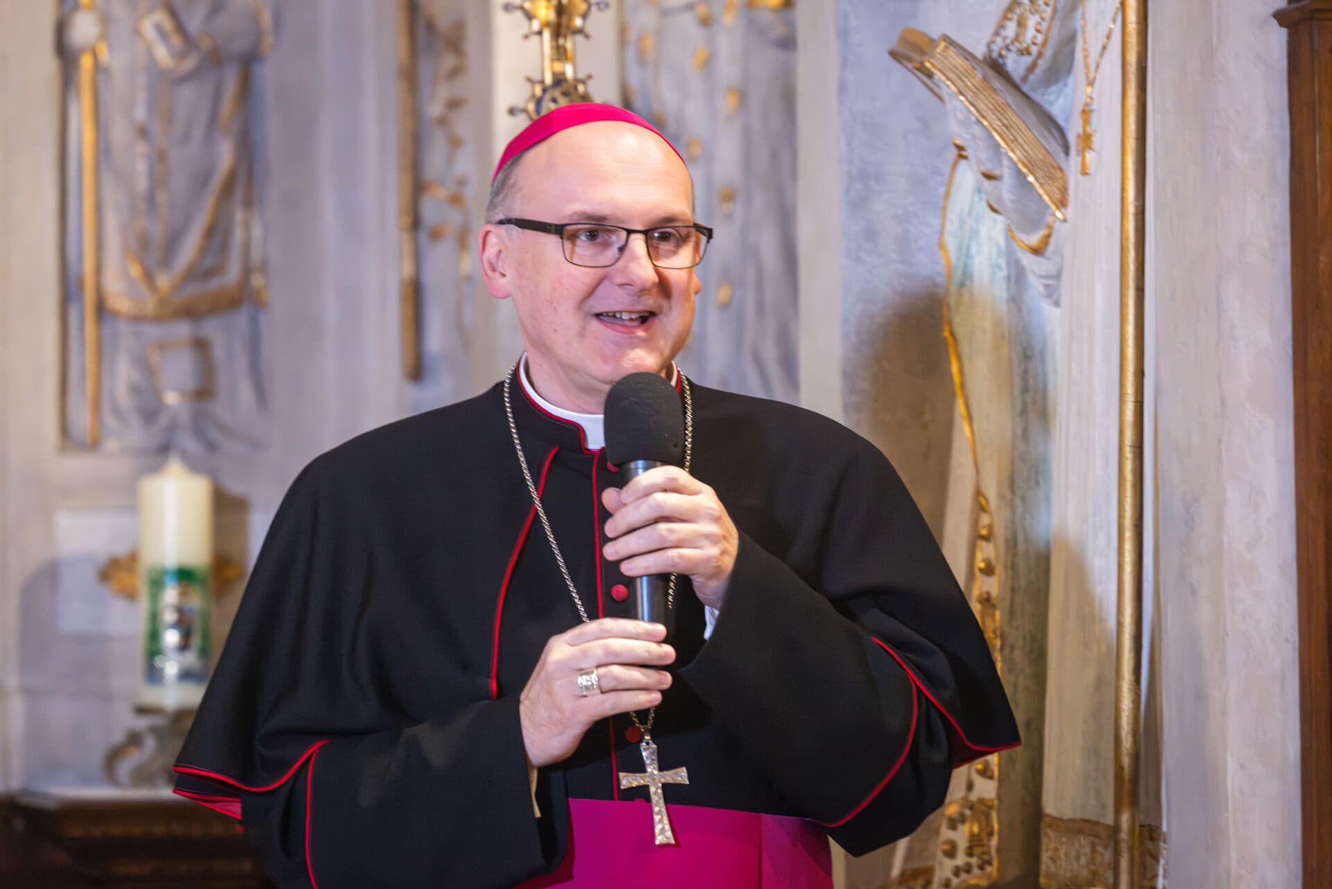 Arcibiskup Přibyl: Prioritou je překonat polarizace, překlenout vzdálené břehy