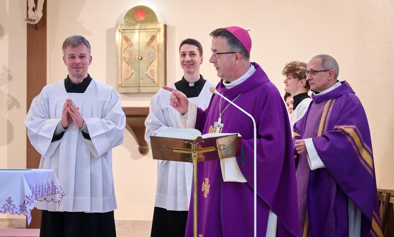 FOTOGALERIE: Bohoslovci prožili víkend s biskupem na Jablunkovsku