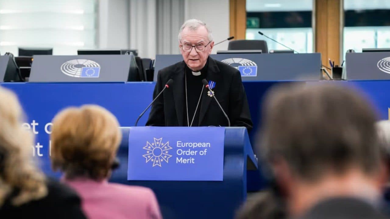 Kardinál Parolin: EU musí ztělesňovat „tvůrčí úsilí“ o mír