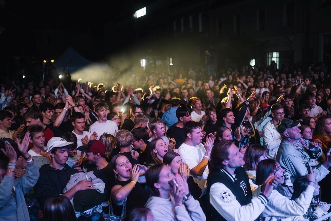Od worshipu přes rap až po politiku a humor: UNITED 2026 sázel na mimořádně pestrý program