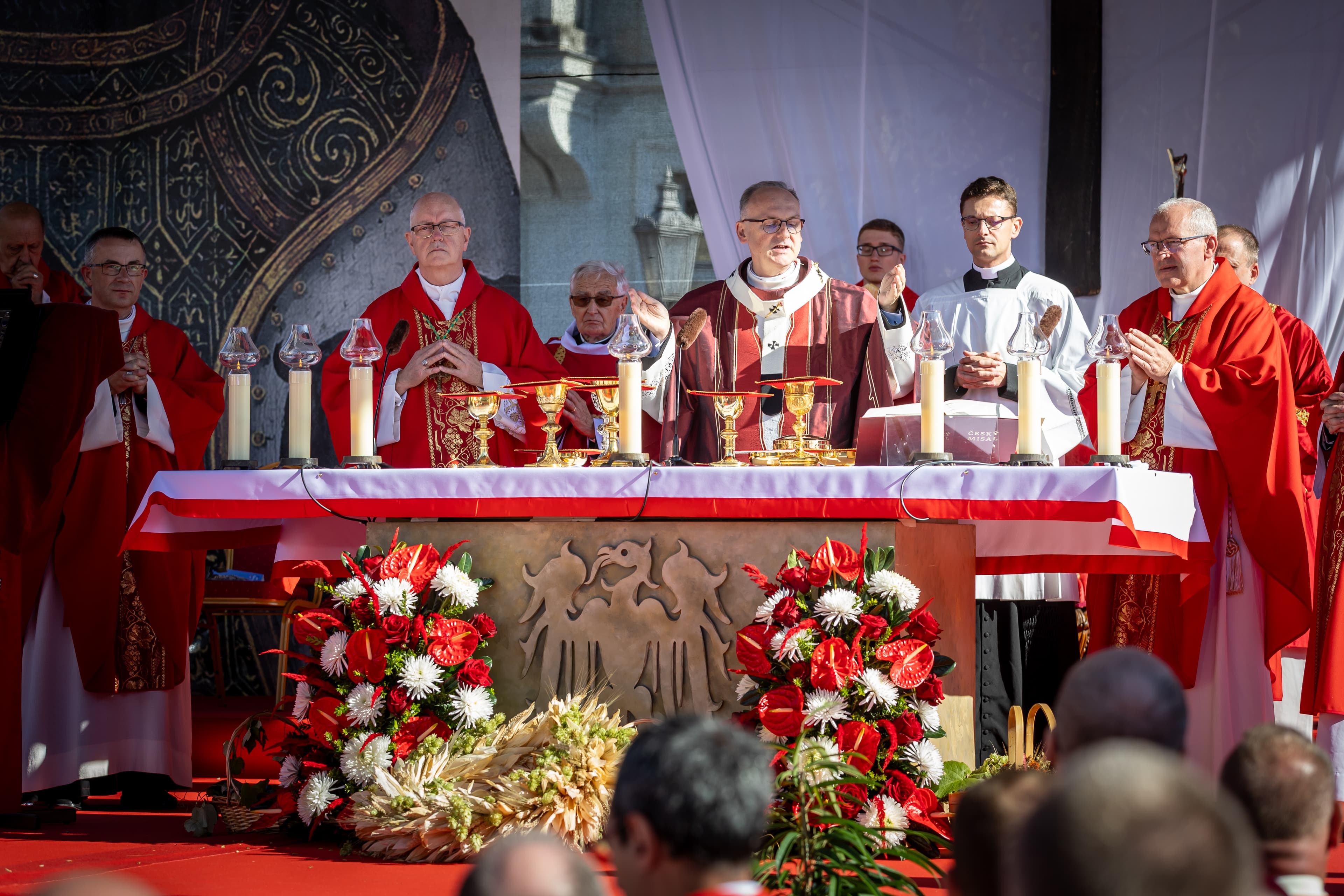 Arcibiskup Přibyl: Svornost neznamená stejné názory, ale vědomí, že patříme k sobě