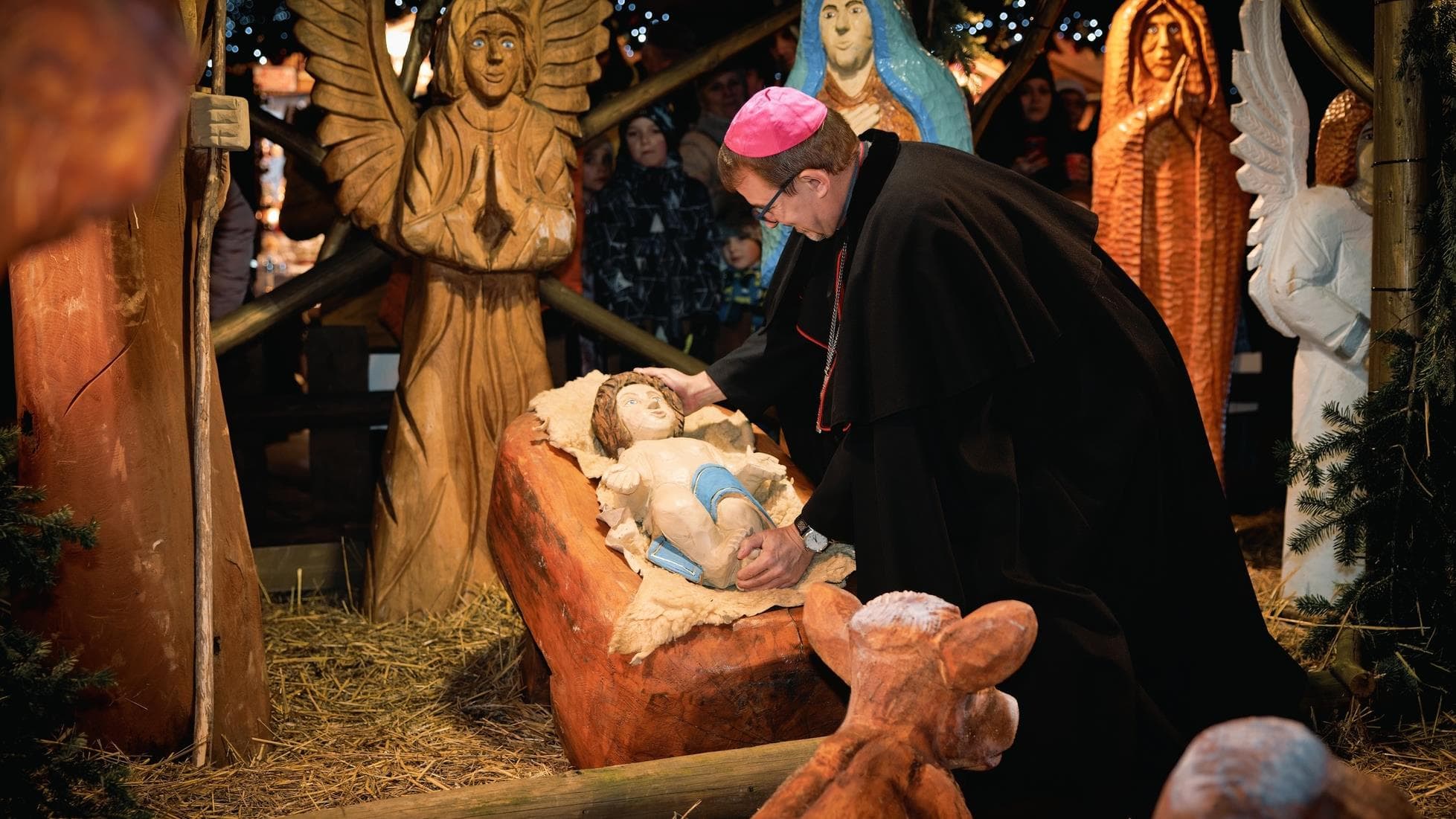 FOTOGALERIE: Z biskupství až k jesličkám – slavnostní průvod s Jezulátkem