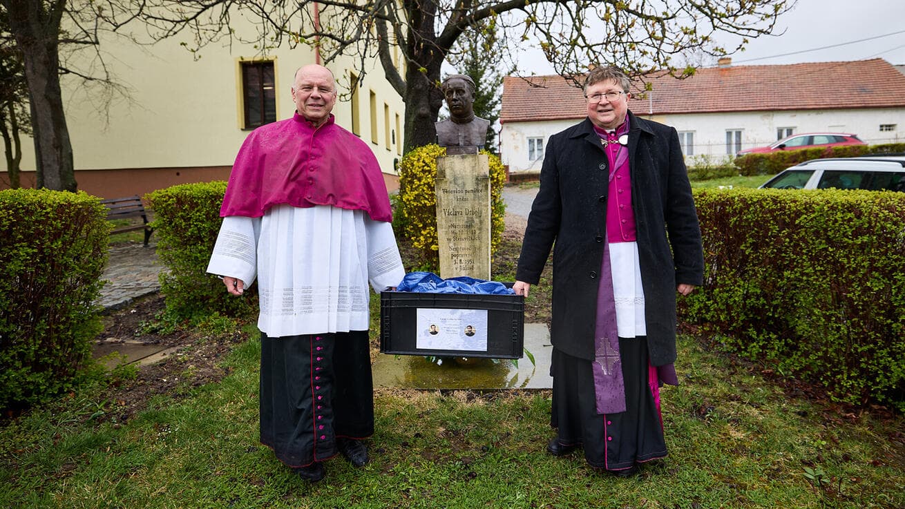 Zkoumání ostatků Václava Drboly