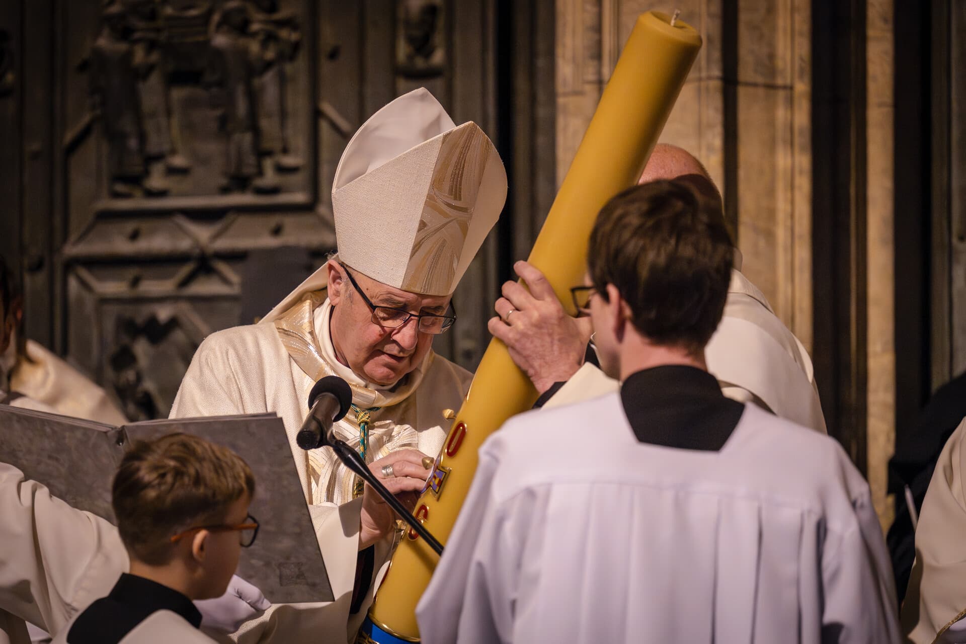 FOTOGALERIE: Velikonoční vigilie Zmrtvýchvstání Páně