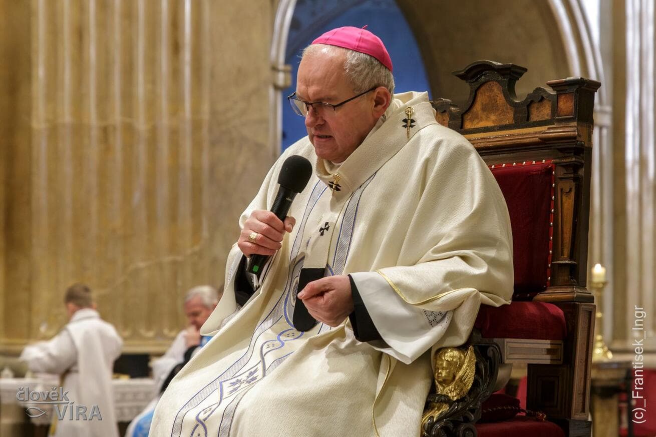 Bůh je jediným osvoboditelem od strachu, řekl arcibiskup Nuzík na slavnost Zmrtvýchvstání Páně