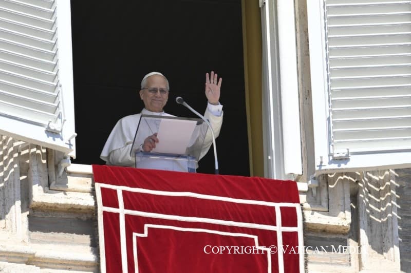Papež při modlitbě Regina Caeli: Dejte hlas naději, kterou dusí násilí