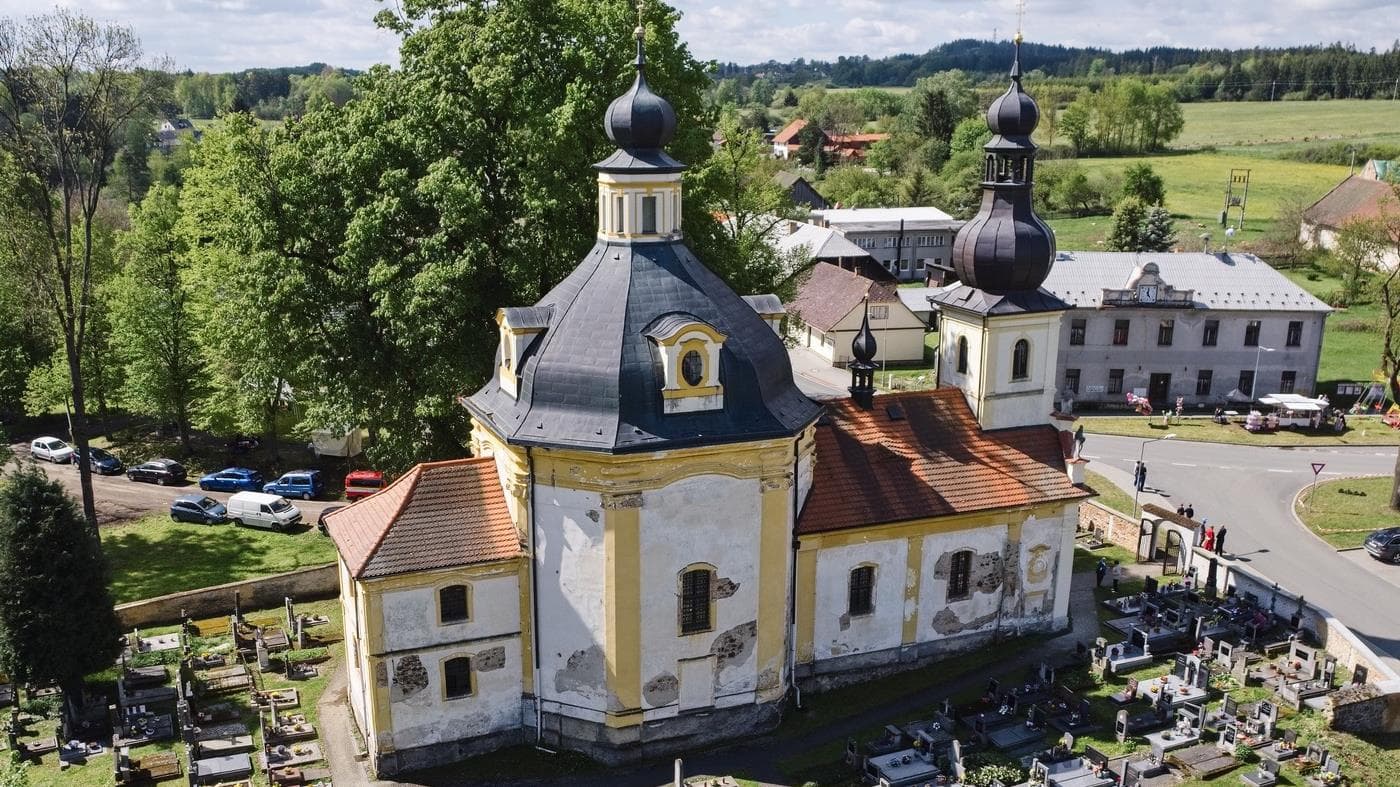 300 let od posvěcení kostela sv. Jana Nepomuckého v Nových Mitrovicích