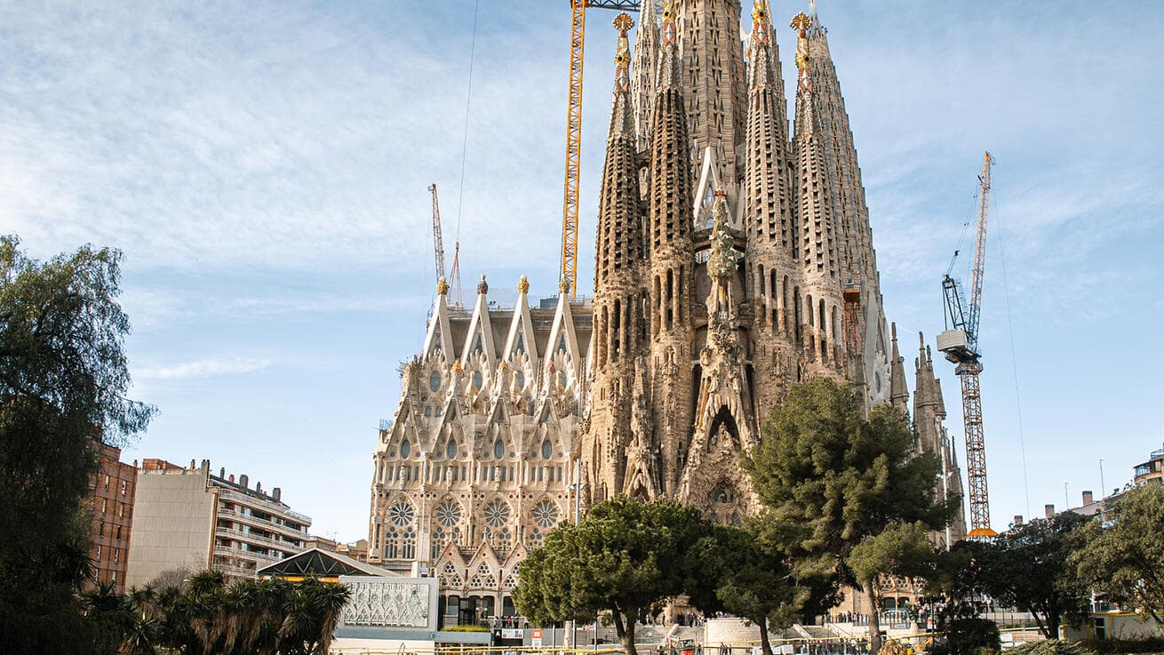 Sagrada Família zvedá zrak k Bohu