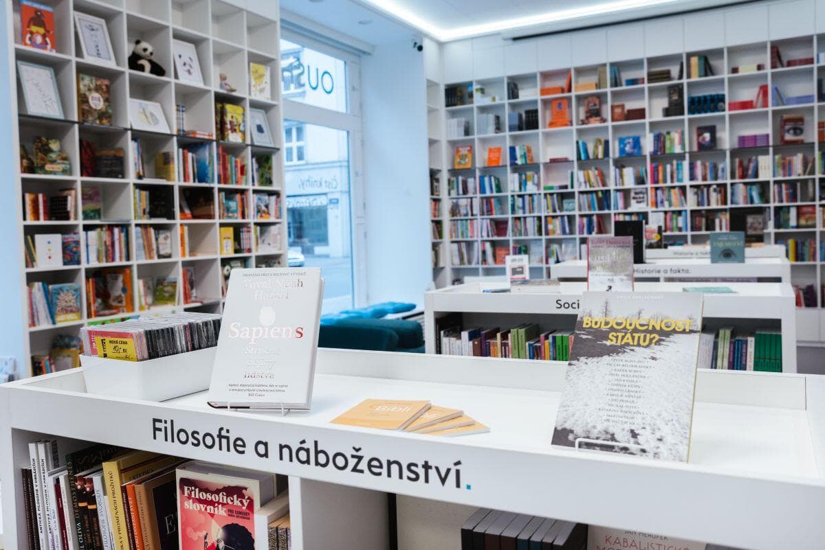 Biskup hostem Dialogů s děkanem ostravské pedagogické fakulty