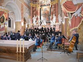 Klášterní kostel v Oseku rozezněl adventní koncert