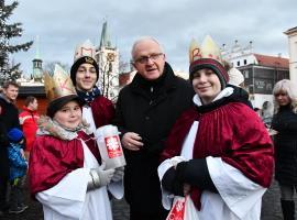 Litoměřický biskup Jan Baxant požehnal tříkrálovým koledníkům